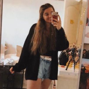 Meet your Posher, Avery